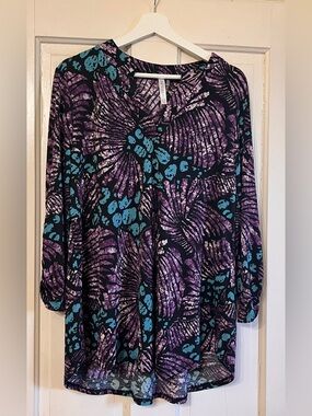 Women’s Purple & Teal Printed V-Neck Blouse